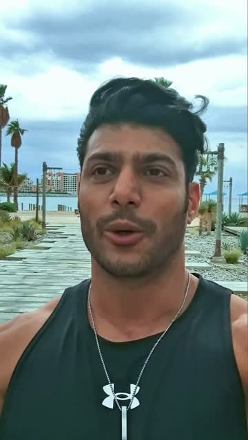 Zohaib Alam recording a coaching video